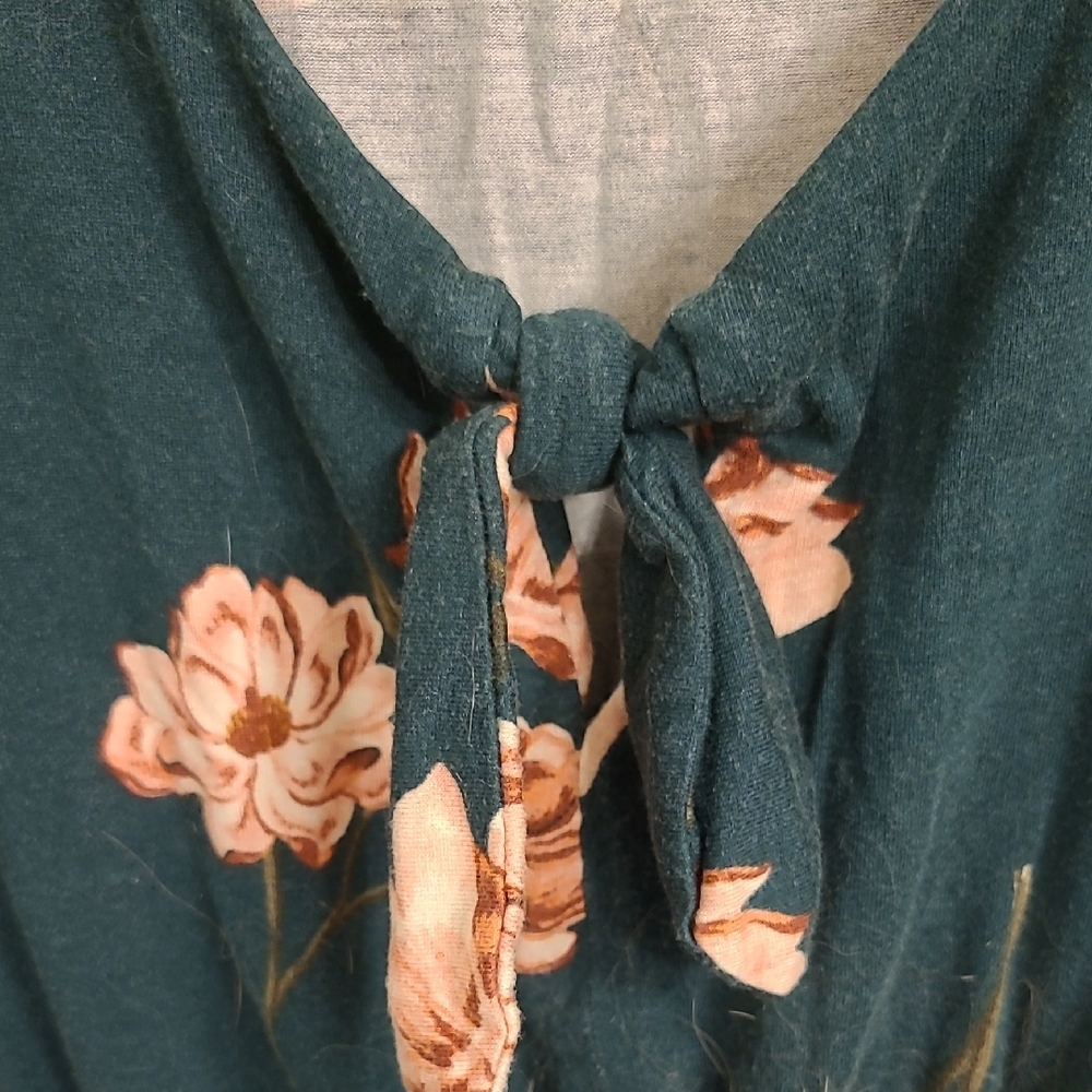Torrid Floral Green Women's Top - Picture 4 of 6